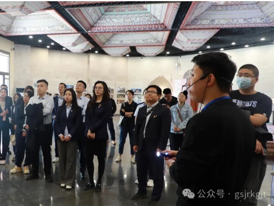 传承文化根脉，激扬青春梦想 ——开云网页版·官方版在线组织青年员工开展文化学习体验活动